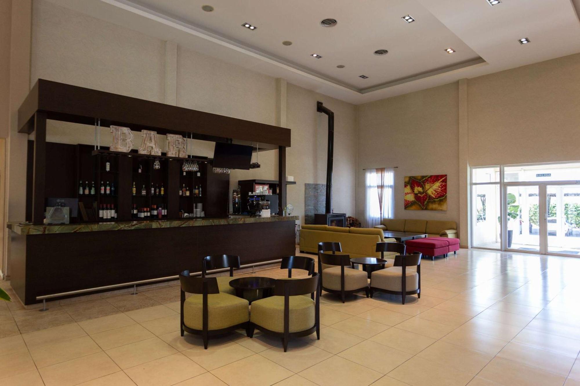 Howard Johnson Hotel & Resort Funes Exterior foto